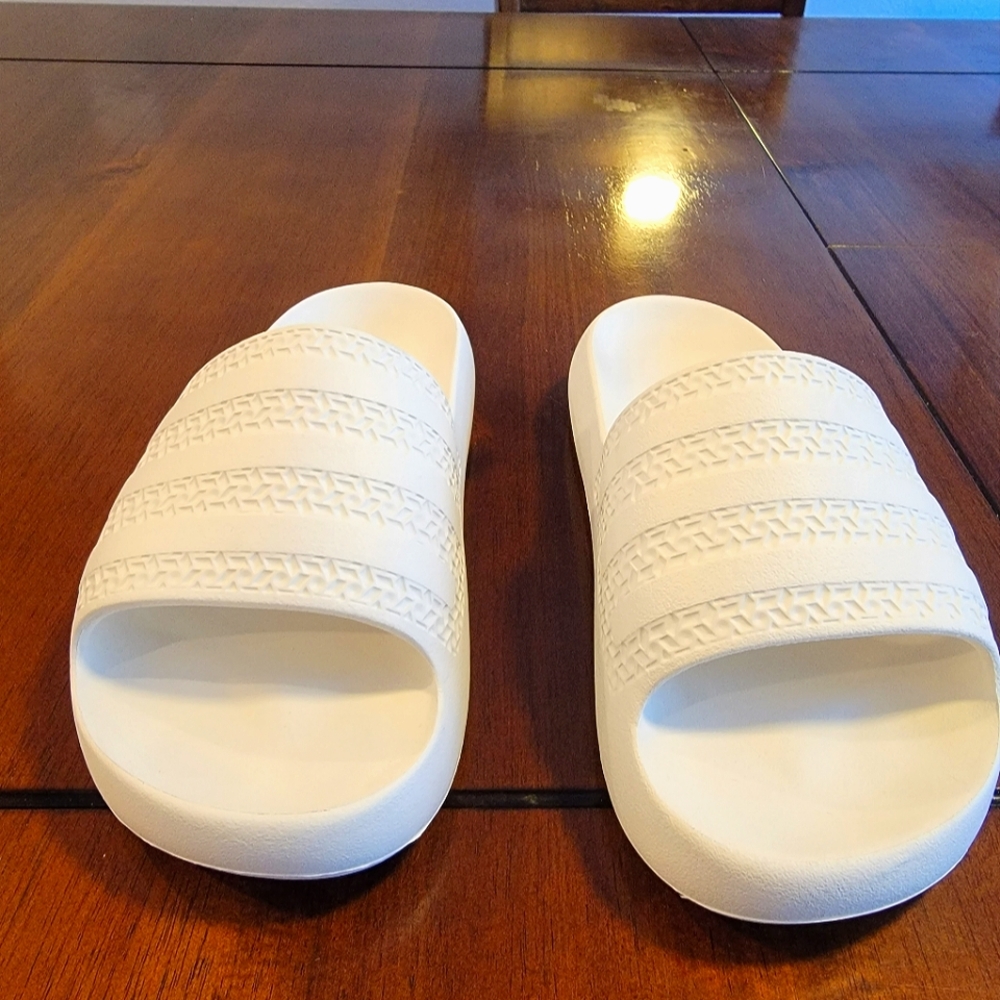 Adidas Originals Ayoon White Slides